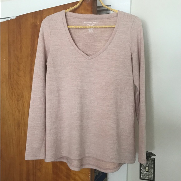 American Eagle Outfitters Sweaters - EUC American Eagle Soft & Sexy Plush Sweater